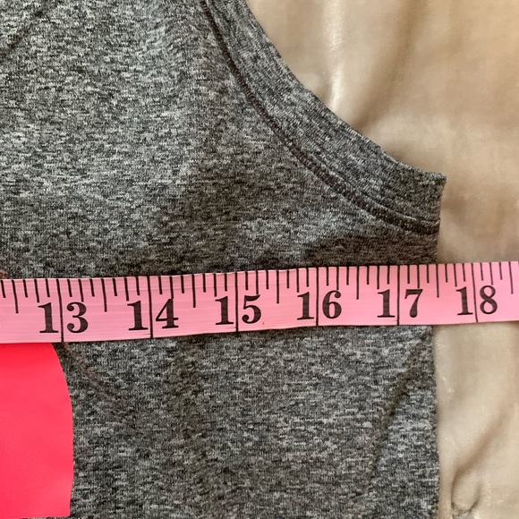 The North Face size medium gray spell out sleeveless EUC - Picture 5 of 7